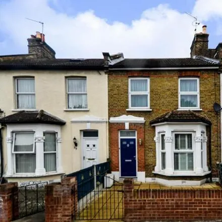 Buy this 3 bed townhouse on Killearn Road in London, SE6 1BW