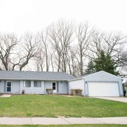 Buy this studio house on 2299 Mapleview Street Southeast in Kentwood, MI 49508