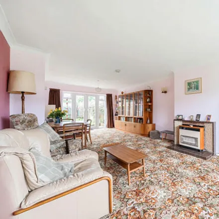 Image 2 - Stockers Farm Road, Harefield Road, Rickmansworth, WD3 1ND, United Kingdom - Duplex for sale