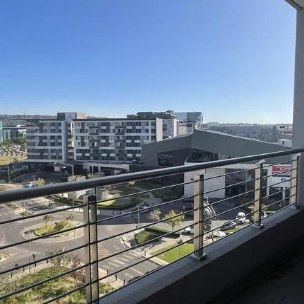 Image 5 - Menlyn Park Shopping Centre, Atterbury Road, Menlyn, Pretoria, 0181, South Africa - Apartment for rent