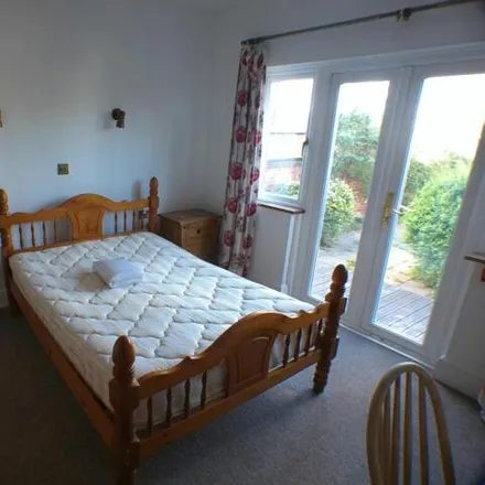 Image 5 - 87 St Davids Hill, Exeter, EX4 4DY, United Kingdom - House for rent
