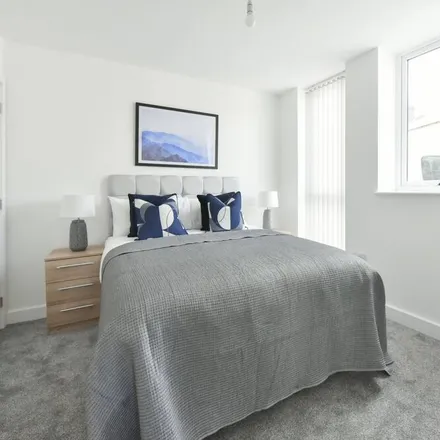 Image 1 - Wakefield, WF8 1BX, United Kingdom - Apartment for rent