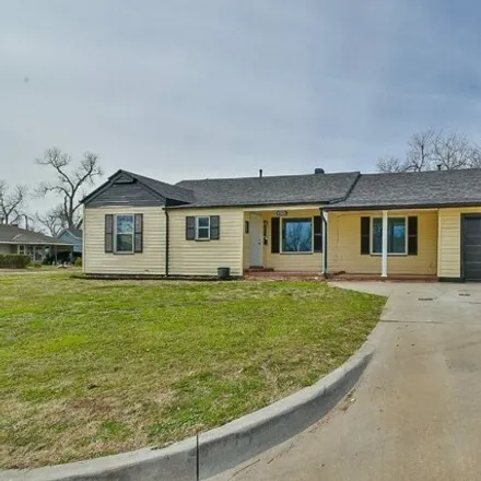 Buy this 3 bed house on 4577 South Harvey Avenue in Oklahoma City, OK 73109