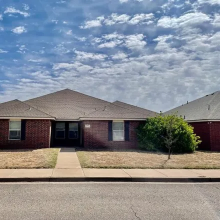 Image 1 - 516 North Chicago Avenue, Lubbock, TX 79416, USA - House for sale