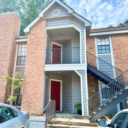 Rent this 2 bed condo on 2401 Sycamore Ave Apt A1 in Huntsville, Texas