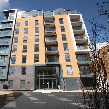 Rent this 2 bed apartment on 2 Puffin Way in Reading, RG2 0NX