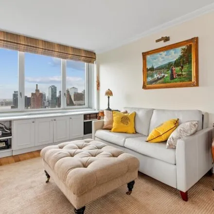 Image 7 - The Sheffield 57, 322 West 57th Street, New York, NY 10019, USA - Condo for sale