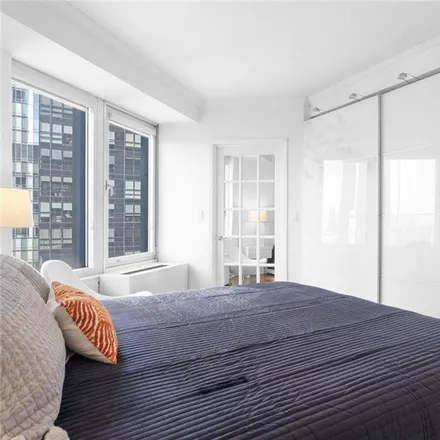 Image 8 - CitySpire Center, 150-156 West 56th Street, New York, NY 10019, USA - Condo for sale