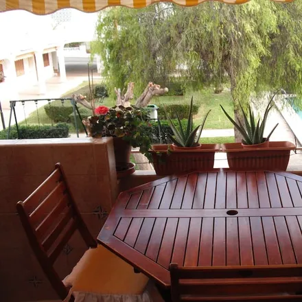 Rent this 2 bed house on 03130 Santa Pola