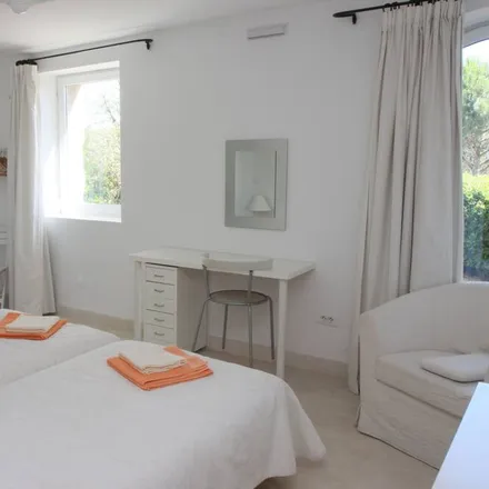 Rent this 3 bed apartment on 84220 Gordes