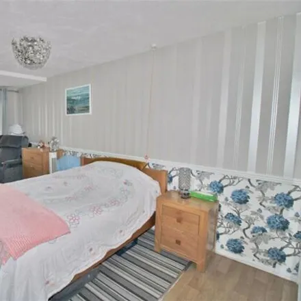 Image 3 - The Spinney, Kent, Kent, Br8 - Apartment for sale