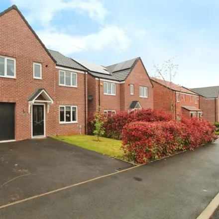 Buy this 5 bed house on Blackthorn Gardens in Clipstone, NG21 9HQ