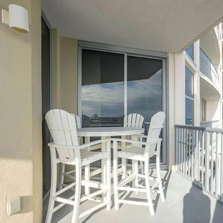Image 2 - Surf & Sand Hotel, Fort Pickens Road, Pensacola Beach, Escambia County, FL 32561, USA - Condo for rent