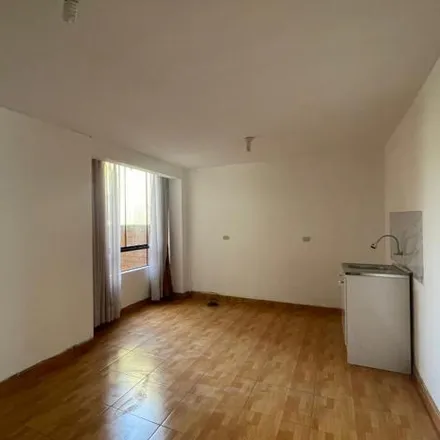 Rent this 3 bed apartment on Las Fresas in Las Palmeras, Lima Metropolitan Area 15304