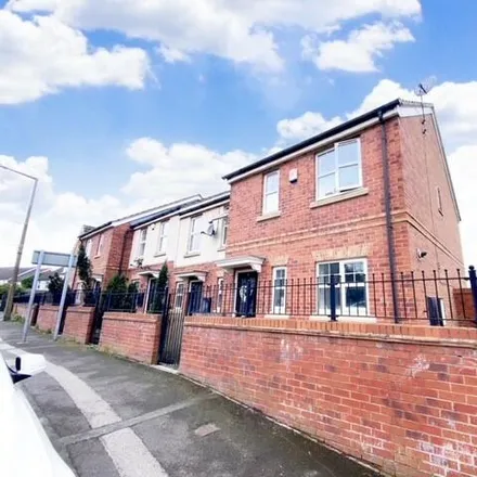 Rent this 3 bed house on New Options Community Fitness in St Lukes Road, Grimethorpe