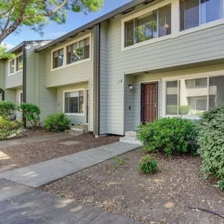 Buy this 3 bed townhouse on 364 Harvest Lane in Santa Rosa, CA 95401