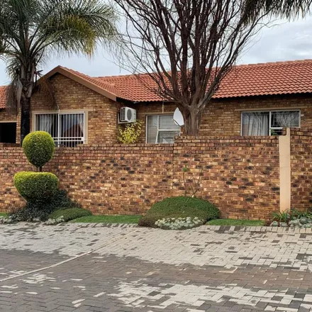 Image 9 - unnamed road, Allen's Nek, Roodepoort, 1734, South Africa - Townhouse for rent