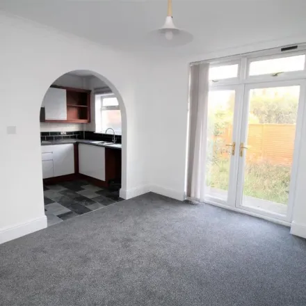 Rent this 3 bed apartment on Hampton Road in Doncaster, DN2 5DG