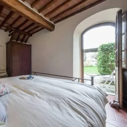 Rent this 3 bed apartment on 53013 Gaiole in Chianti SI