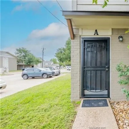 Image 2 - 1440 Summit Street, College Station, TX 77845, USA - House for rent