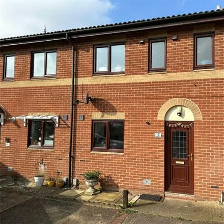 Rent this 3 bed duplex on 12 Jay Gardens in Norwich, NR5 9LZ