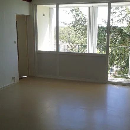 Rent this 3 bed apartment on 4 Rue des Commes in 21460 Toutry, France