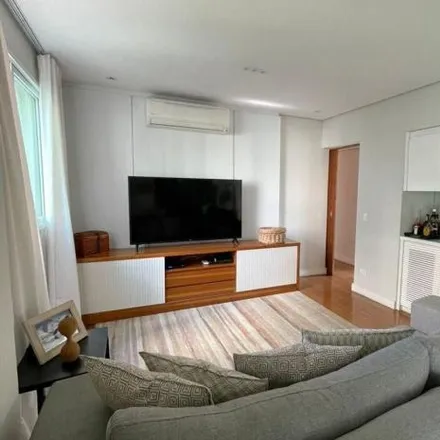 Buy this 3 bed apartment on Rua Desembargador Dalmo do Valle Nogueira in Paraisópolis, São Paulo - SP