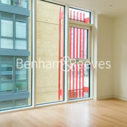 Image 3 - unnamed road, London, SW18 1SE, United Kingdom - Apartment for rent