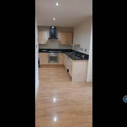 Rent this 3 bed apartment on unnamed road in Dukinfield, SK16 4JU