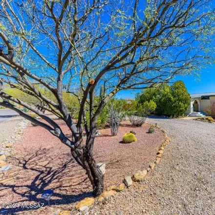 Buy this studio apartment on 4167 South Mimbres Drive in Pima County, AZ 85735