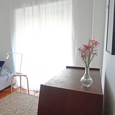 Rent this 2 bed room on Calçada do Tojal 17 in 1500-592 Lisbon, Portugal