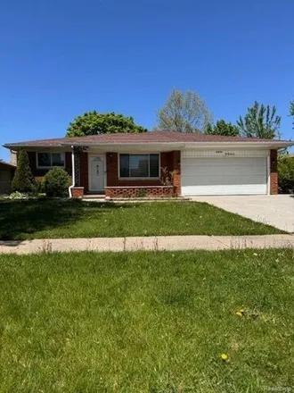 Image 2 - 4241 Connie Drive, Sterling Heights, MI 48310, USA - House for rent