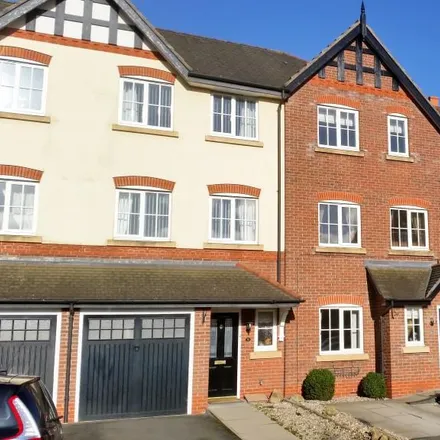 Rent this 4 bed townhouse on Deane Court in Willaston, CW5 7JH