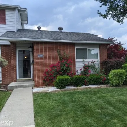 Image 2 - 27931 Eastwick Square, Roseville, MI 48066, USA - Townhouse for sale