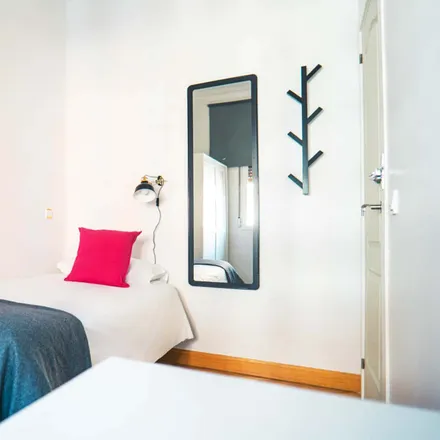 Rent this 1 bed room on Calle de Ibiza in 36, 28009 Madrid