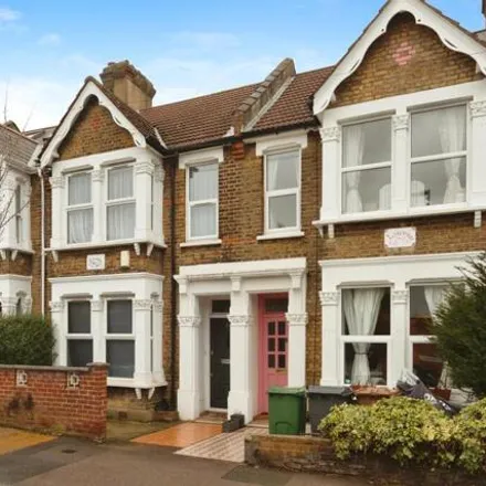 Rent this 4 bed townhouse on 15 Oliver Road in London, E17 9HL