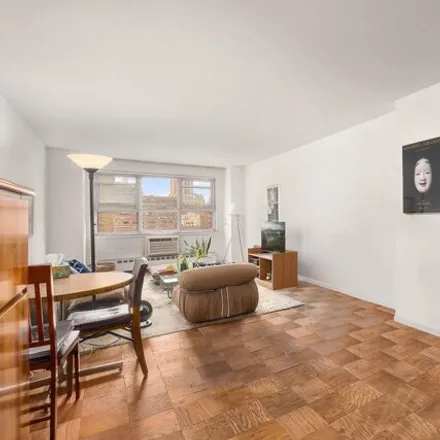Buy this studio apartment on 333 East 79th Street in New York, NY 10075