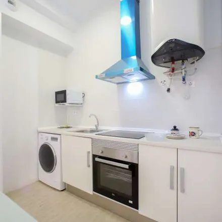 Image 2 - Carrer de Joan Mercader, 22, 46011 Valencia, Spain - Apartment for rent
