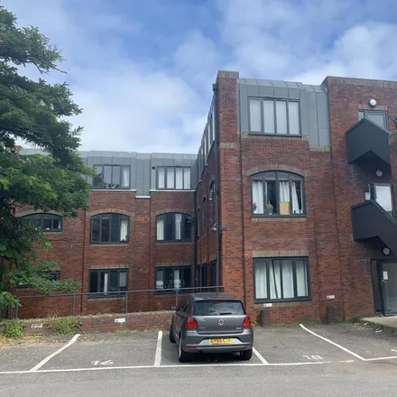 Rent this studio apartment on Old Bath Road in Newbury, RG14 1JG