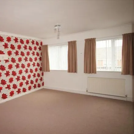 Image 2 - Carlton Crescent, Sunderland, SR3 3QA, United Kingdom - Room for rent