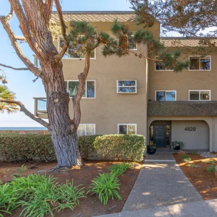 Image 4 - 4800 Opal Cliff Drive, Pleasure Point, Capitola, CA 95010, USA - Condo for sale