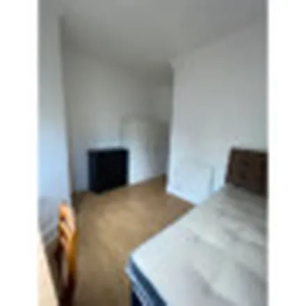 Image 7 - Miskin Street, Cardiff, CF24 4AR, United Kingdom - Apartment for rent
