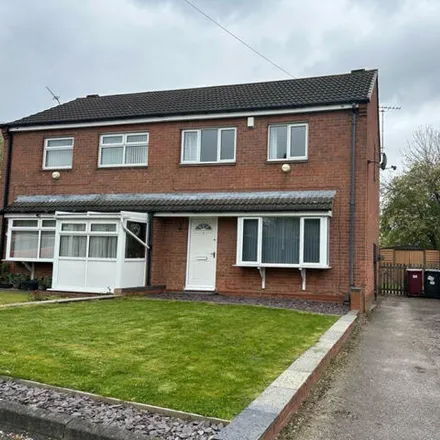Rent this 3 bed duplex on Lea Vale in Pinxton, DE55 3NY