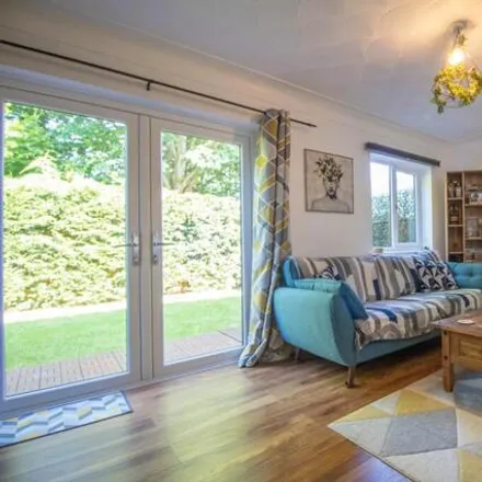 Image 3 - 12 Hoole Gardens, Chester, CH2 3FB, United Kingdom - Duplex for sale