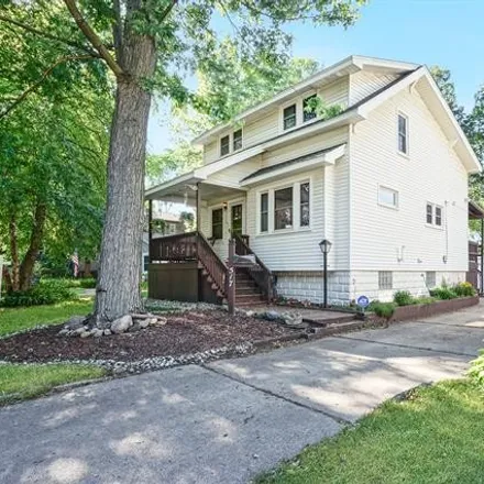 Buy this 3 bed house on 509 Hawthorne Avenue in Royal Oak, MI 48067
