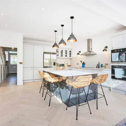 Rent this 5 bed apartment on 4 Portman Avenue in London, SW14 8NX