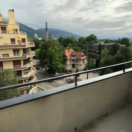 Rent this 3 bed apartment on 1 Avenue Albert 1er de Belgique in 38000 Grenoble, France