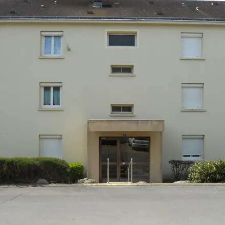Rent this 3 bed apartment on 17 Rue Carnot in 41400 Montrichard Val de Cher, France