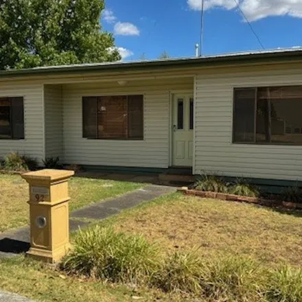 Rent this 3 bed apartment on Park Street in Hamilton VIC 3300, Australia