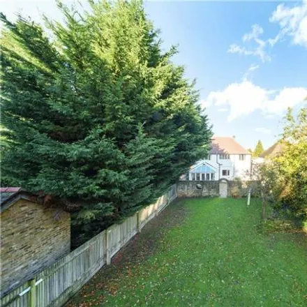 Image 2 - Oaklands Avenue, The Rookery, WD19 4LH, United Kingdom - House for sale